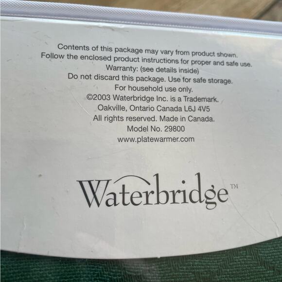 Waterbridge Plate Warmer, green damask, new in package - Picture 2 of 3